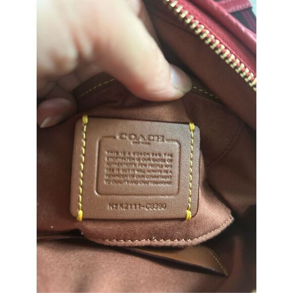 Coach Camera Bag Signature Canvas Heart Print Crossbody C8390 - Picture 3 of 10